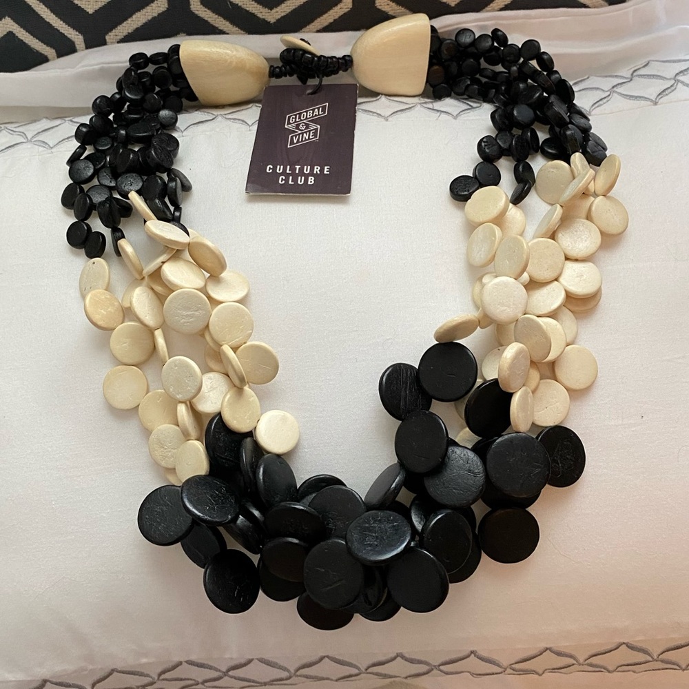 Black & white wood bead necklace & match earrings - Picture 2 of 4
